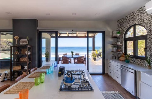 San Juan del Sur House | Luxury Beachfront Villa: Pool/Gym/WIFI