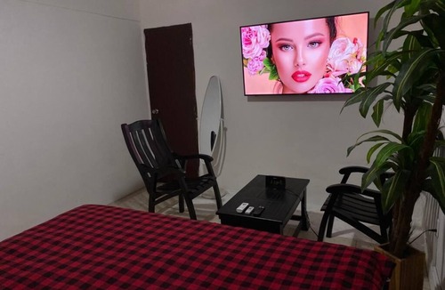 Managua Bed & Breakfast | Nice room overlooking the lake, in the heart of Managua.