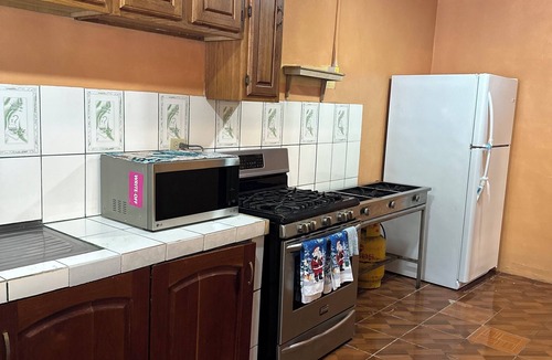 San Rafael del Sur House | Ocean Eyes Pool House- Charming 3-bedroom house with WiFi & AC in Quizala