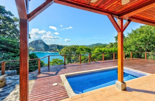 La Vista House | Oceanfront treehouse home w/private pool, deck, near beach
