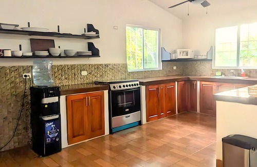 Granada House | Paraiso Mombacho: Cozy, Private 3-bedroom in Granada with AC, WiFi
