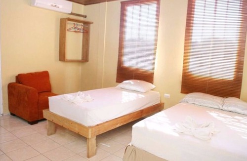 Managua Bed & Breakfast | ROOM 3-A BED OF MARRIAGE