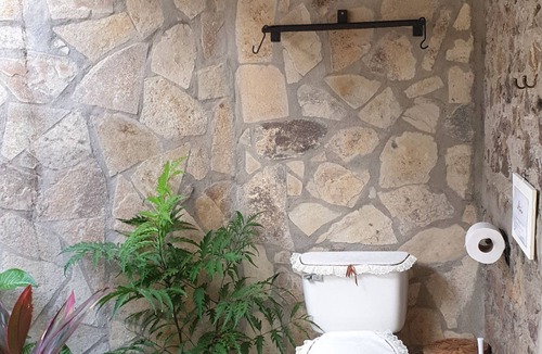 San Juan de Oriente Cabin | San Simian Lodge