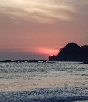 Las Pampas House | Sunset guest house