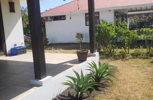 Leon House | Your Nicaragua Beachfront Hideaway – 2BR at Playa Tesoro