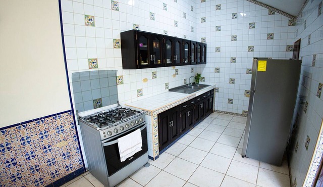 3-bedroom house in tranquil León with cool AC comfort in León