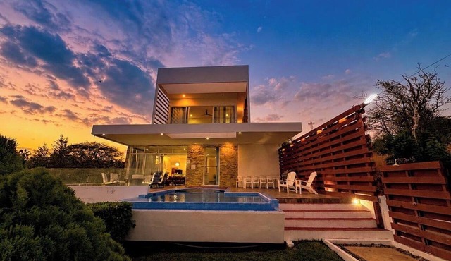 Casa Alegre 5-bedroom 5 Bath Luxury home stunning ocean view awaits your retreat in San Juan Del Sur