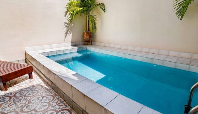 CASA DELUS Fabulous Home with Private in Door Pool within Tourist Location in Granada