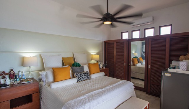Luxury Villa: Private Pool + Panoramic Ocean Views