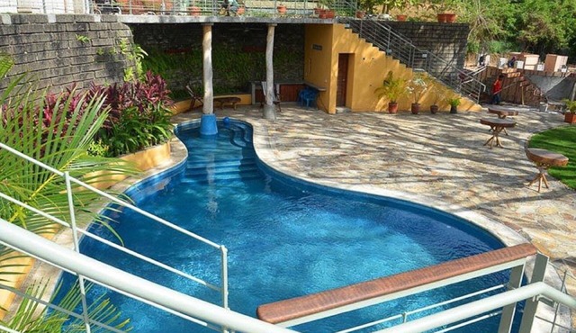 Modern Studio/Apt Overlooking Pool/Ocean Views