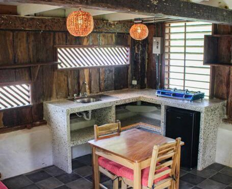 Tiny House de Madera en Finca Orgánica - Piscina - BBQ - Fogata - Surf in Escamequita