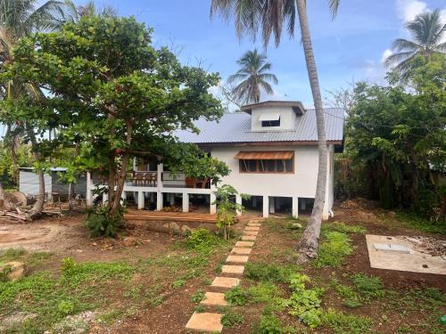 Corn Island Hostel | Silversands retreat hostel