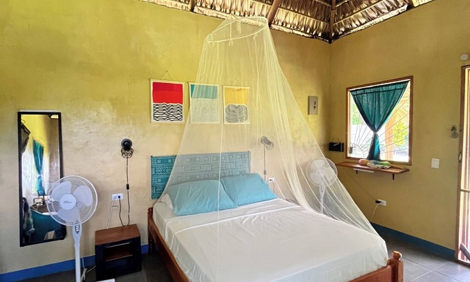Santa Cruz House | Unwind in Style: Cozy Bungalow with All the Comforts of Home in the Ometepe