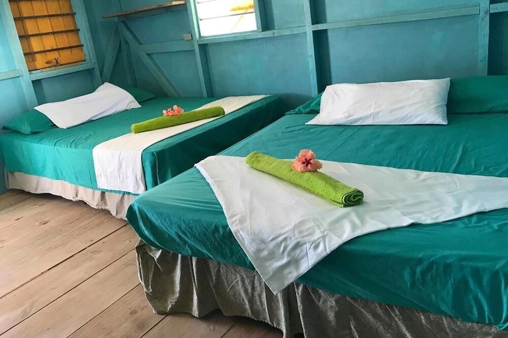 Little Corn Island Bed & Breakfast | Sunrise Paradise Carlito´s Place