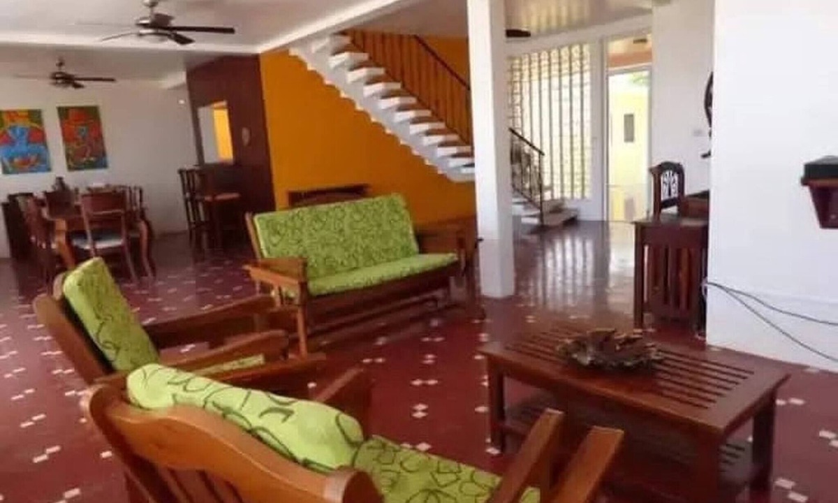 Poneloya House | Beachfront House With Pool - Perfect for 12 People