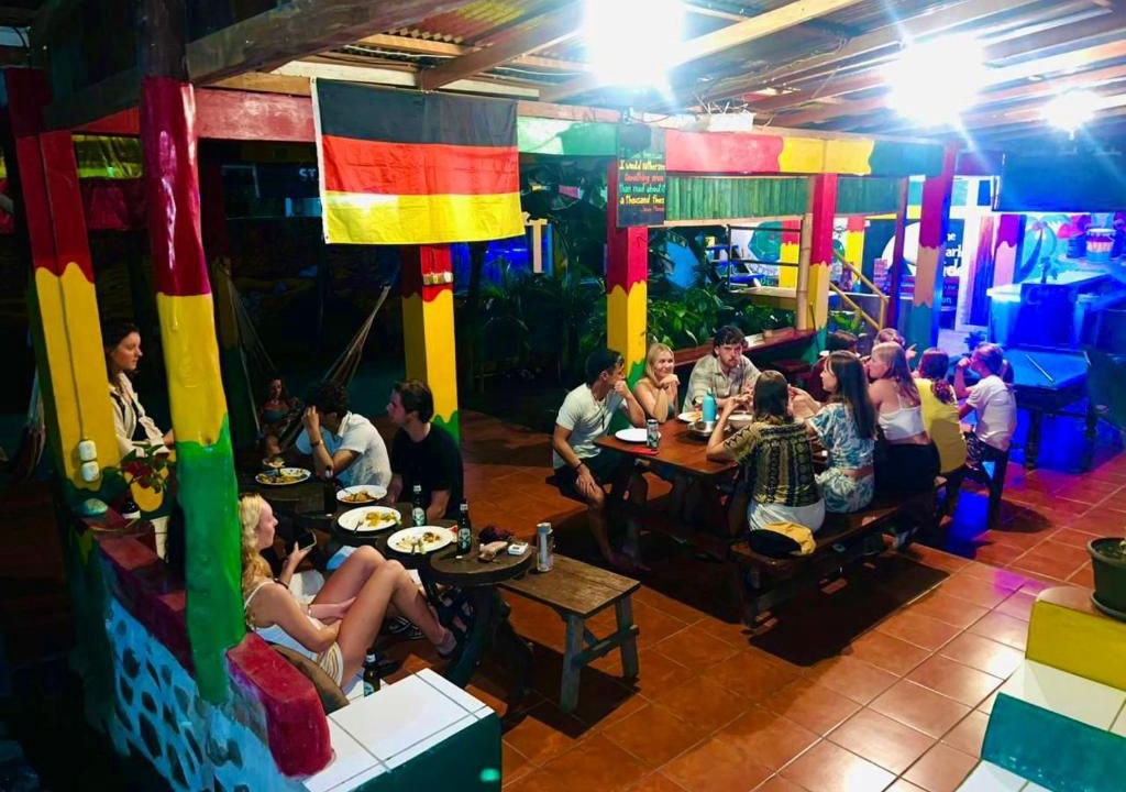 Balgue Hotel | Lazy Crab Hostel