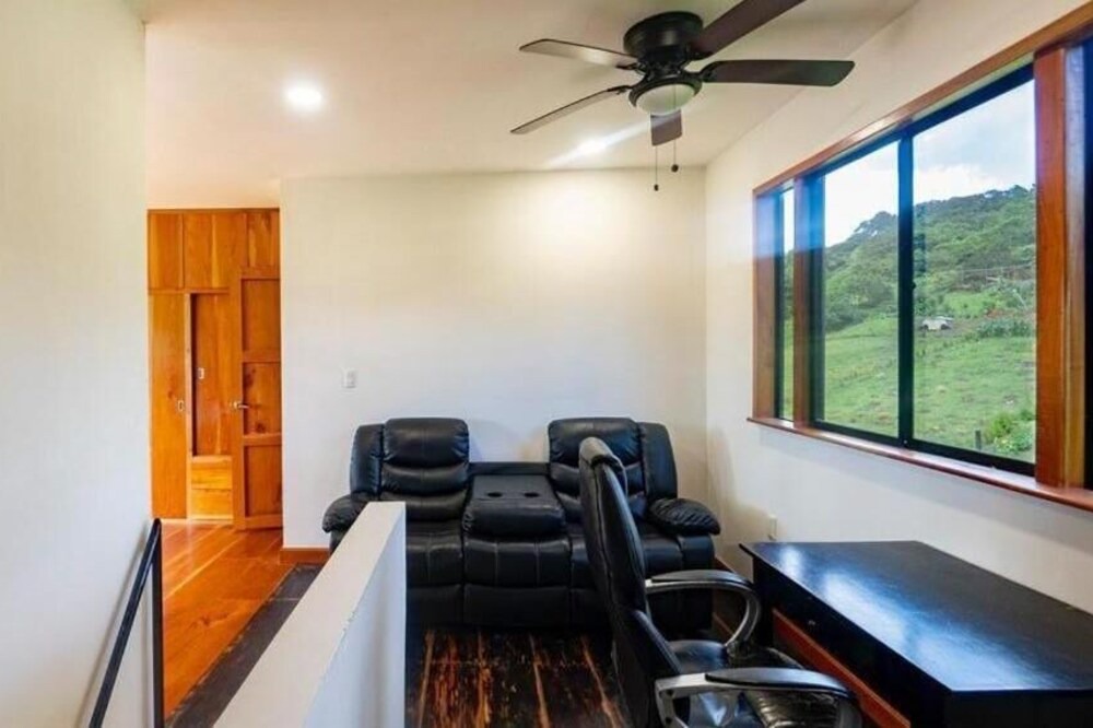 Jinotega Cabin | Cottage Style Cabin