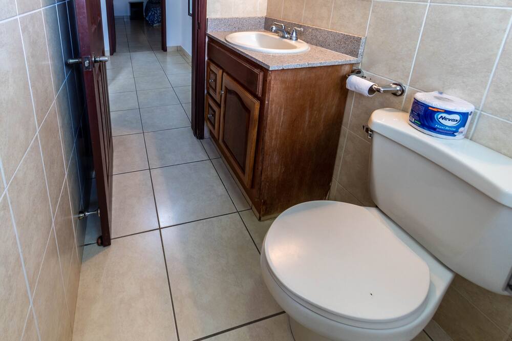Photo of Bathroom in Managua