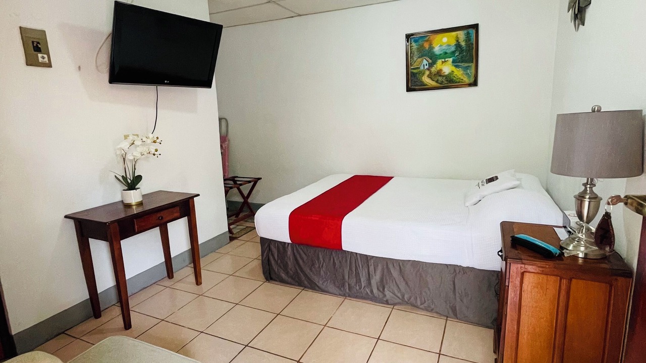 Photo of Bedroom in Leon