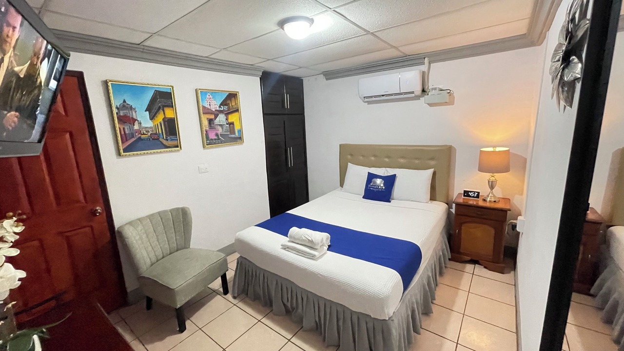 Photo of Bedroom in Leon