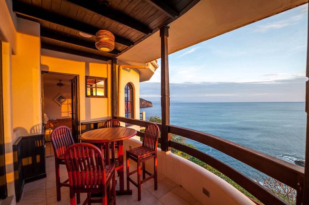 Photo of Patio Balcony in Pacific Marlin