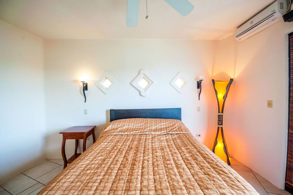 Photo of Bedroom in Pacific Marlin