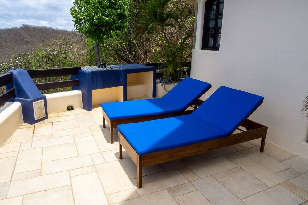 Photo of Patio Balcony in Pacific Marlin