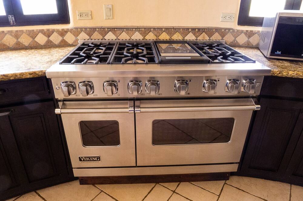 Photo of Kitchen in Pacific Marlin