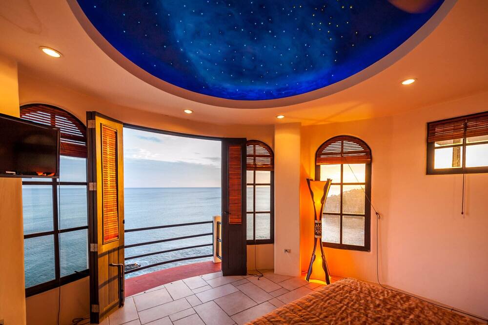 Photo of Bedroom in Pacific Marlin