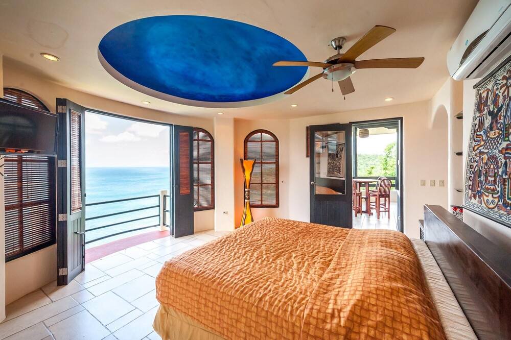 Photo of Bedroom in Pacific Marlin