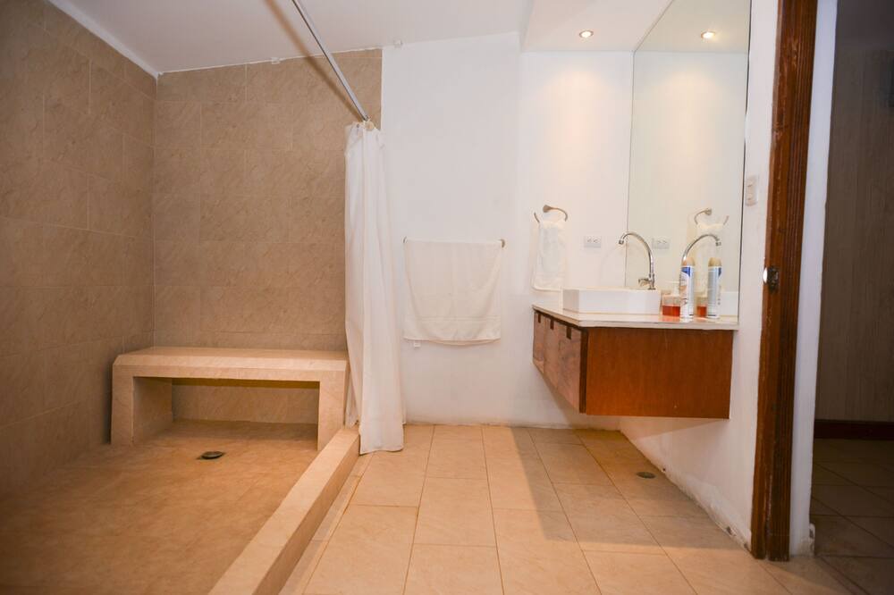 Photo of Bathroom in Pochomil