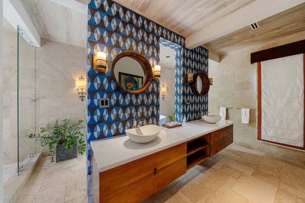 Photo of Bathroom in Guacalito de La Isla