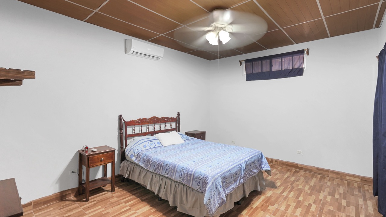 Photo of Bedroom in Leon