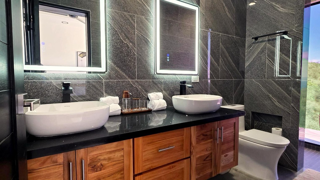 Photo of Bathroom in Paradise Bay