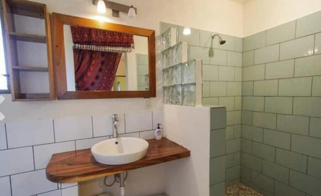 Photo of Bathroom in Aserradores