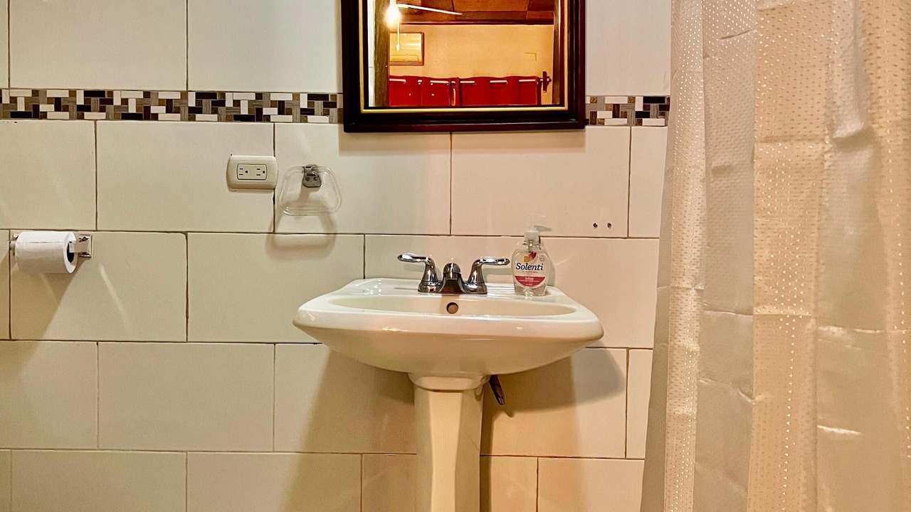 Photo of Bathroom in Leon