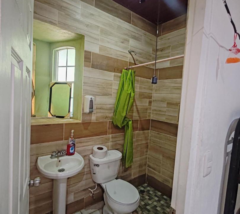 Photo of Bathroom in Leon