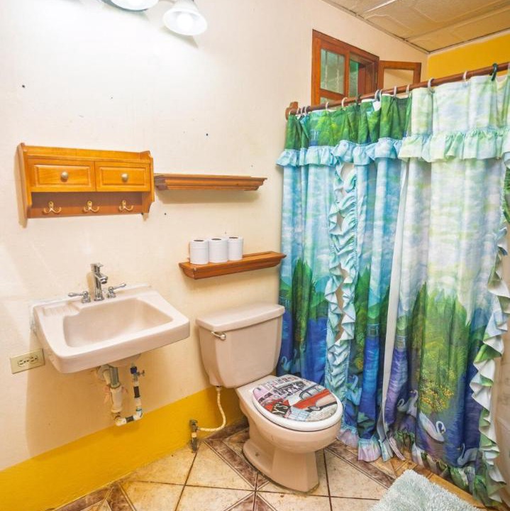 Photo of Bathroom in Niquinohomo