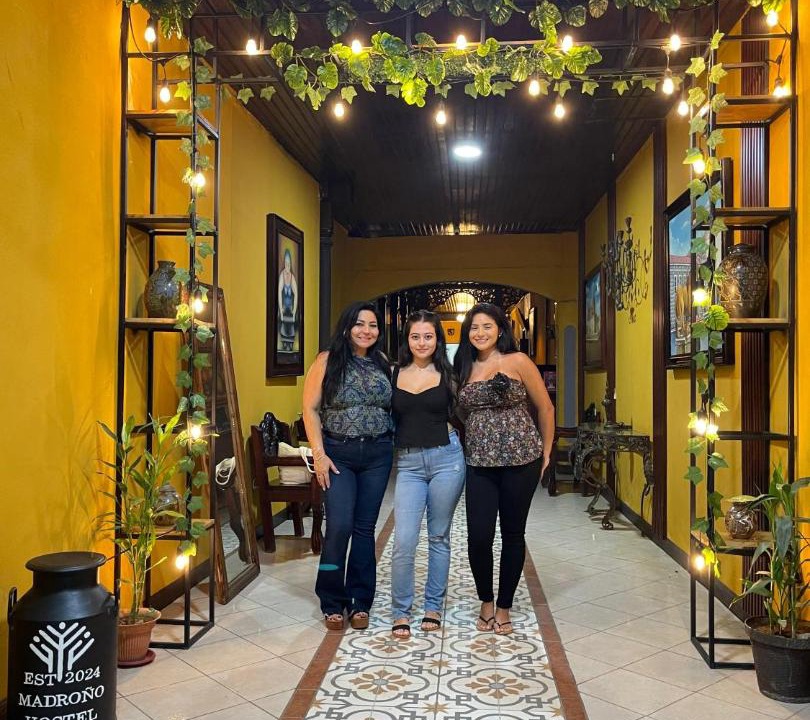 Photo of Others in Leon