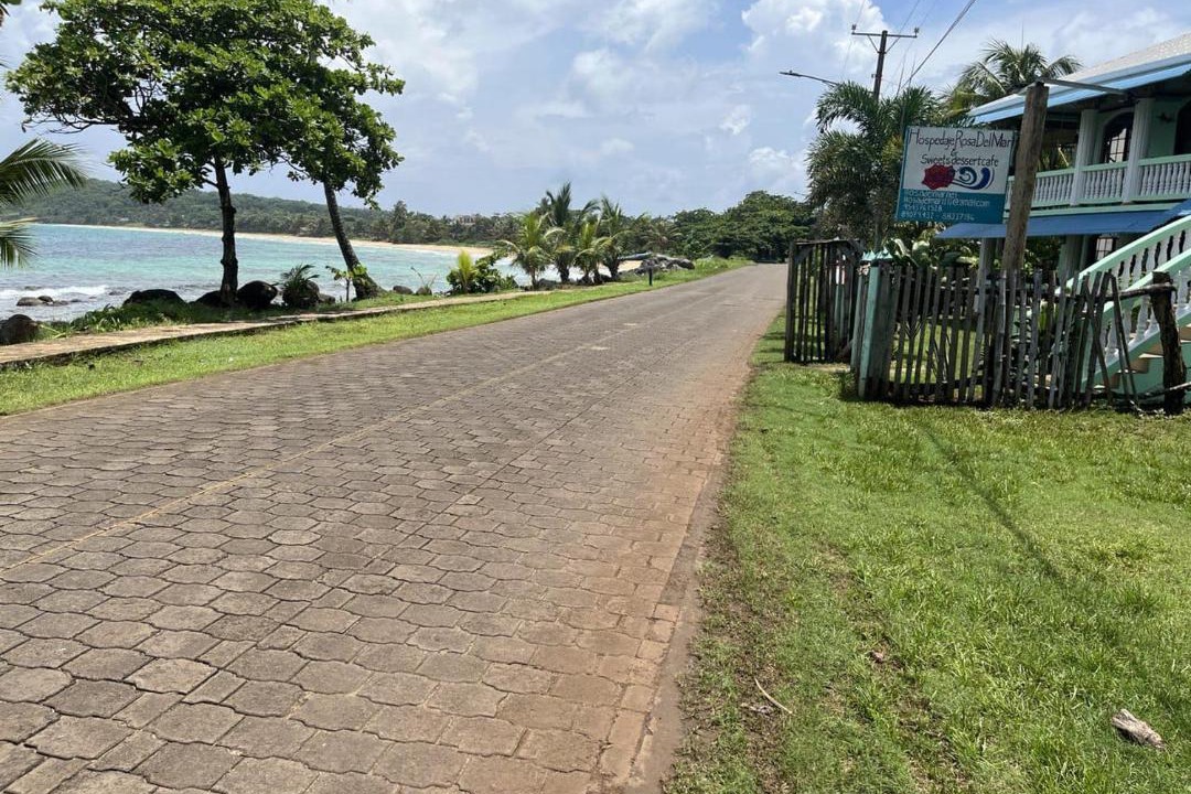 Photo of Others in Corn Island