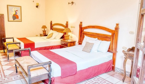 Deluxe Suite