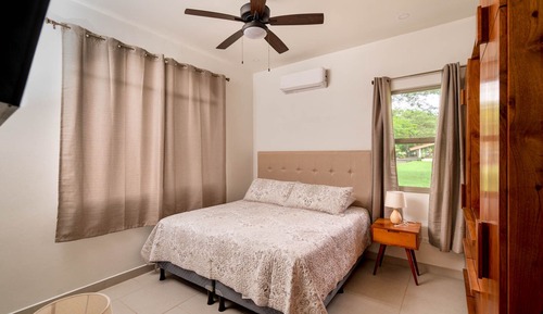Deluxe House, 2 Bedrooms, Garden Area