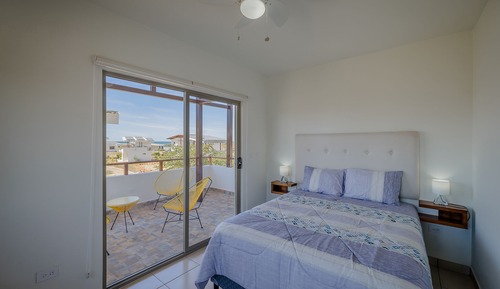 Exclusive House, 2 Queen Beds, Partial Ocean View