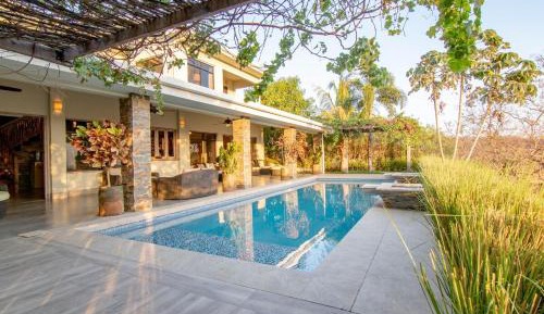 Three-Bedroom Vacation Home 