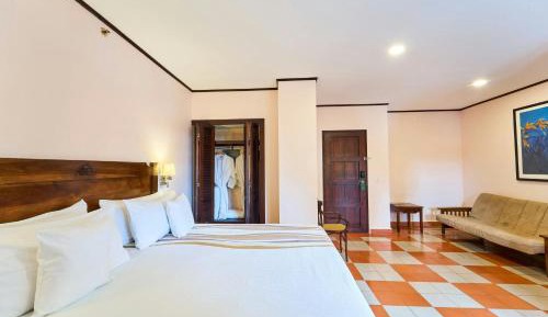 King Room with Sofa Bed and Balcony