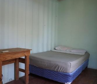 Basic Triple Room with Shared Bathroom