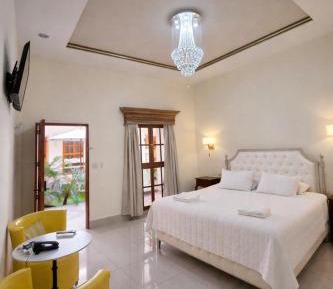 Deluxe Queen Room