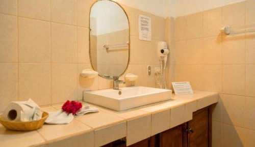 Quadruple Room with Private Bathroom