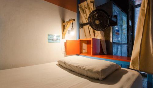 Bunk Bed in Mixed Dormitory Room