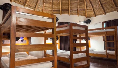 10-Bed Mixed Dormitory Room